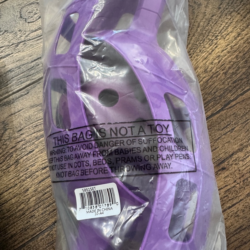 Green and Purple Ball Launchers - Picture 2 of 3